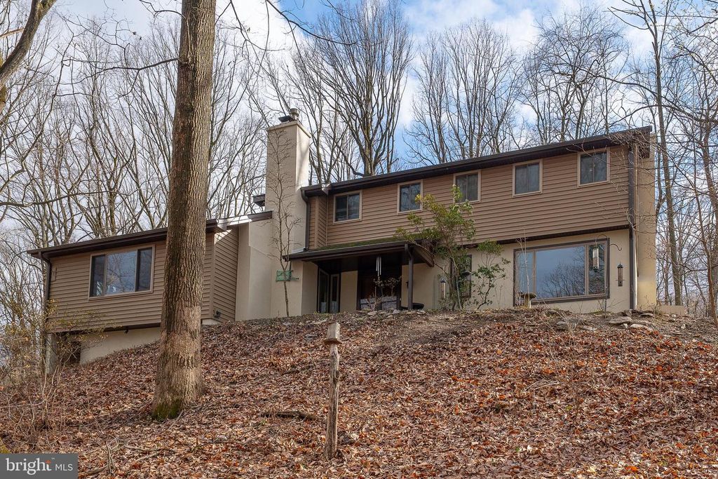 524 PUGH RD, Wayne, PA 19087