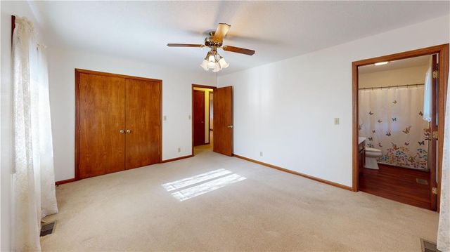 802 S Timberbrook Drive, Nevada, MO 64772