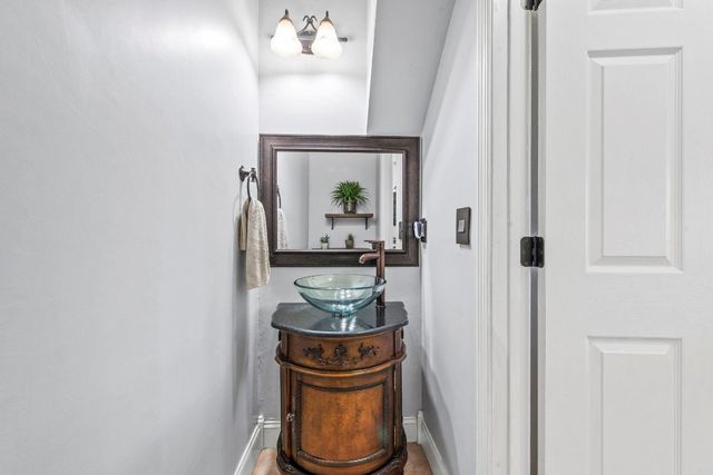 1422 SW 106th Way, Davie, FL 33324