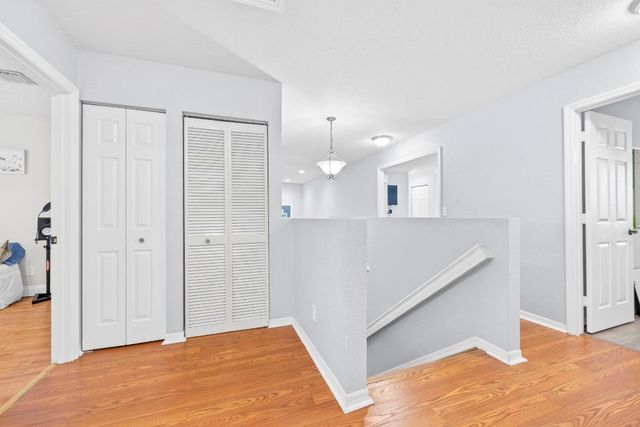 1422 SW 106th Way, Davie, FL 33324