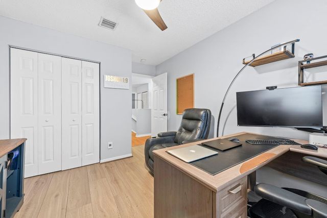 1422 SW 106th Way, Davie, FL 33324