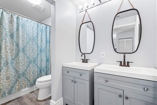 1422 SW 106th Way, Davie, FL 33324