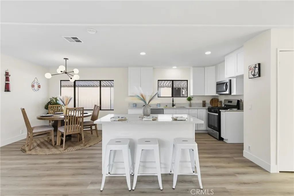 300 N Rampart 152, Orange, CA 92868
