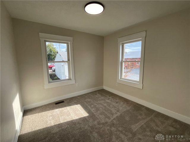 123 Chestnut Street, Englewood, OH 45322
