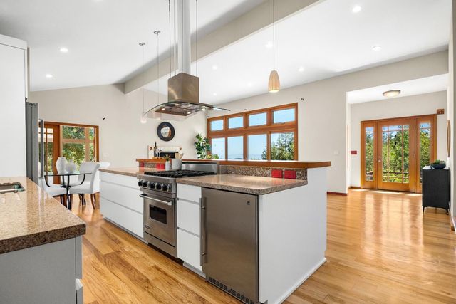 1095 Wilderfield, Los Gatos, CA 95033