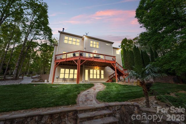 107 Mcauley Court, Mooresville, NC 28117