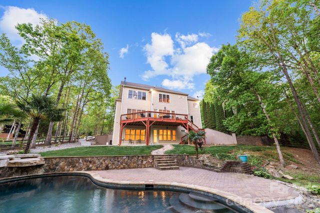 107 Mcauley Court, Mooresville, NC 28117