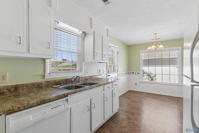 2511 Galahad Drive SE, Huntsville, AL 35803