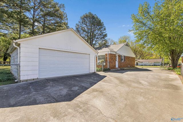 2511 Galahad Drive SE, Huntsville, AL 35803