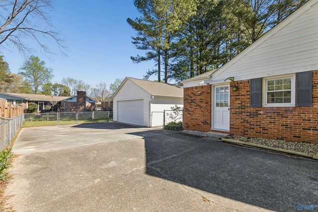 2511 Galahad Drive SE, Huntsville, AL 35803