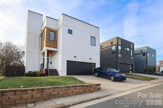 505 Campus Street, Charlotte, NC 28216