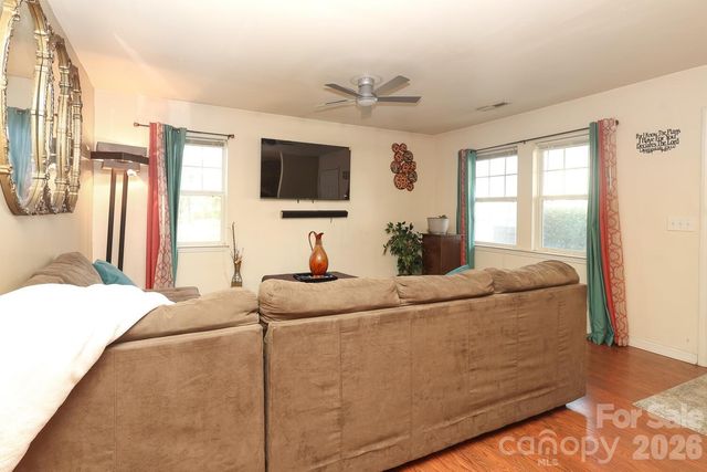 505 Campus Street, Charlotte, NC 28216