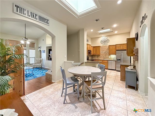 952 Parkview Drive, Canyon Lake, TX 78133