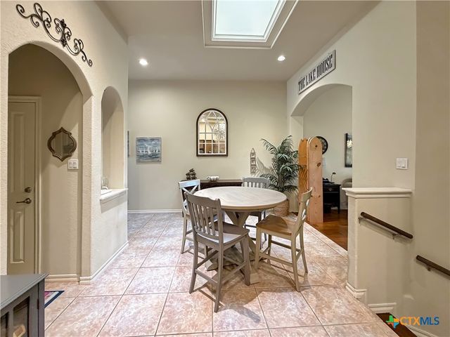 952 Parkview Drive, Canyon Lake, TX 78133