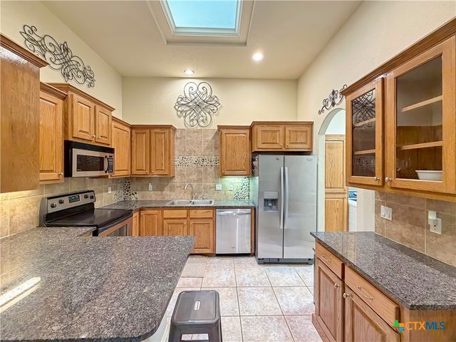 952 Parkview Drive, Canyon Lake, TX 78133