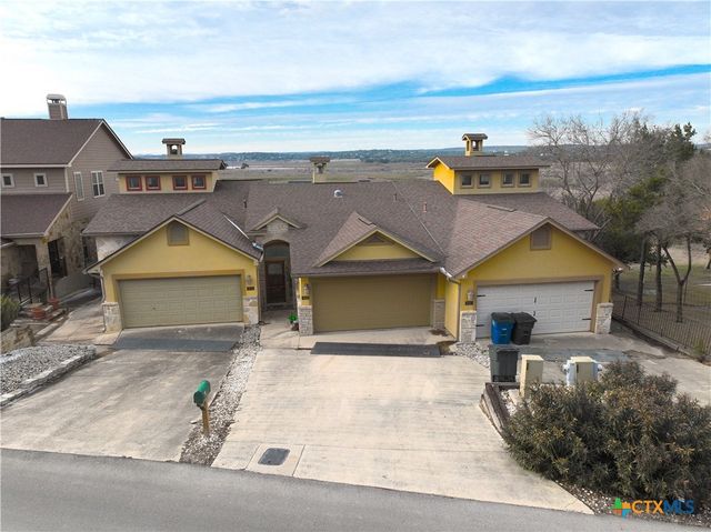 952 Parkview Drive, Canyon Lake, TX 78133