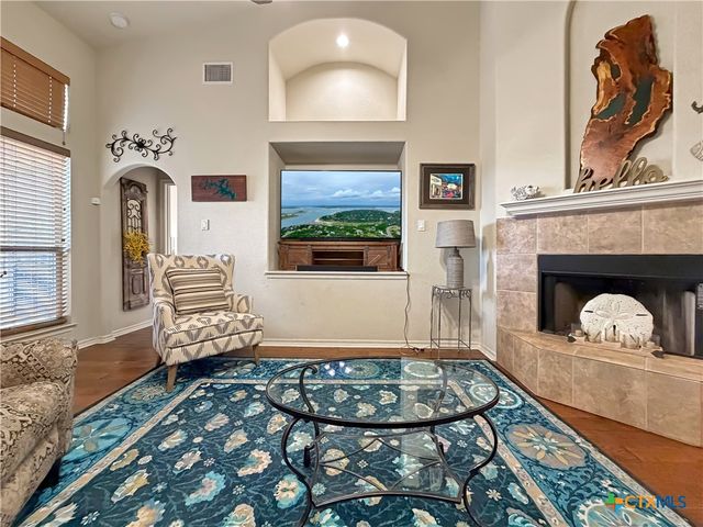 952 Parkview Drive, Canyon Lake, TX 78133