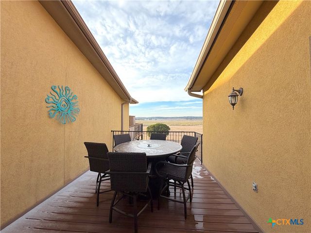 952 Parkview Drive, Canyon Lake, TX 78133