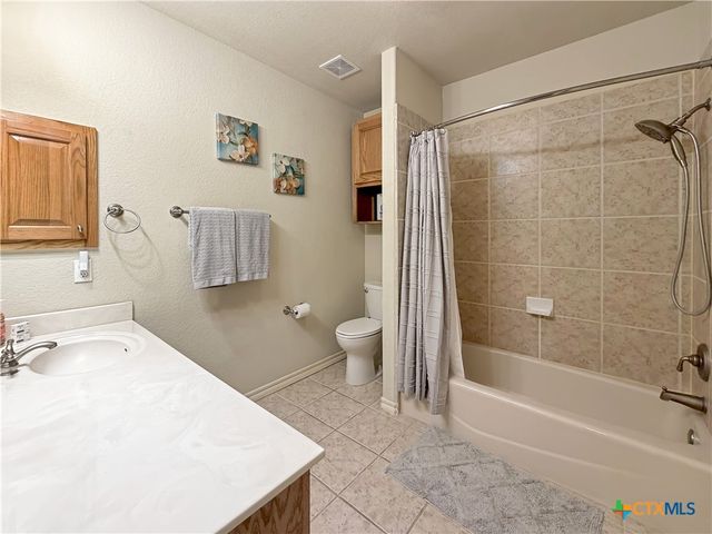 952 Parkview Drive, Canyon Lake, TX 78133