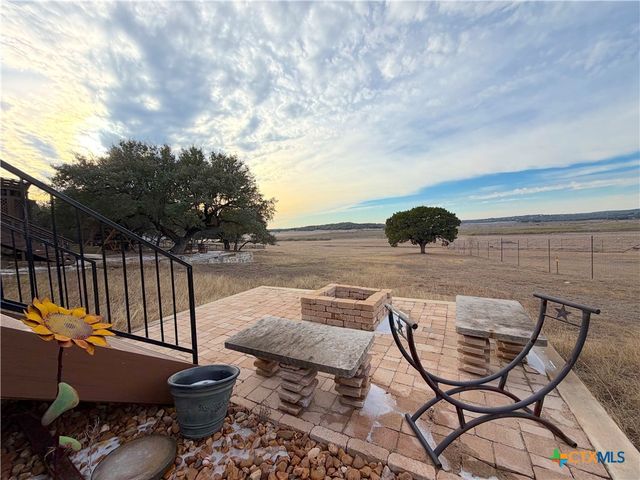 952 Parkview Drive, Canyon Lake, TX 78133