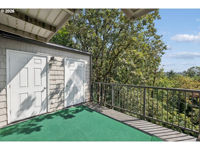7557 N EDGEWATER Ave, Portland, OR 97203