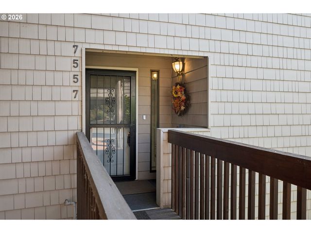 7557 N EDGEWATER Ave, Portland, OR 97203