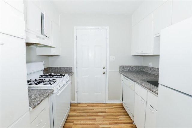 3300 College Street 18, College Park, GA 30337