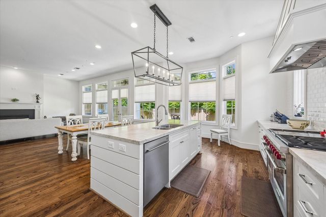 6631 Edloe Street, Southside Place, TX 77005