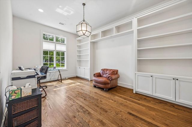 6631 Edloe Street, Southside Place, TX 77005
