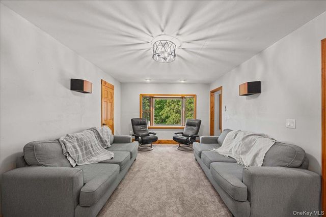 12 Cascade Trail, Monroe, NY 10950