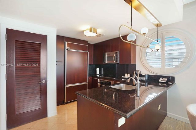 4391 Collins Avenue 709, Miami Beach, FL 33140