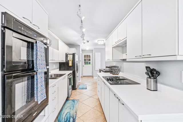 2962 Sea Oats Circle, Daytona Beach Shores, FL 32118