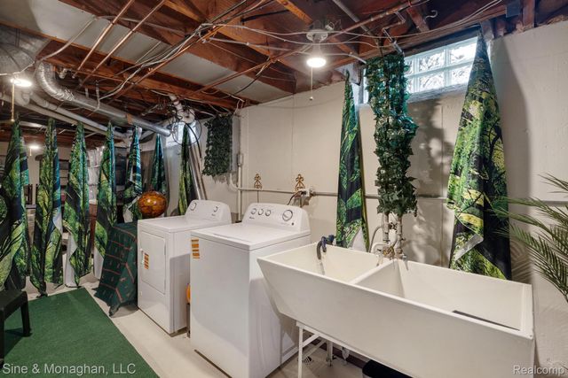 612 Cadieux Road, Grosse Pointe, MI 48230