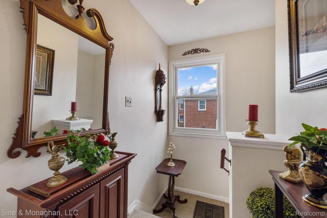 612 Cadieux Road, Grosse Pointe, MI 48230