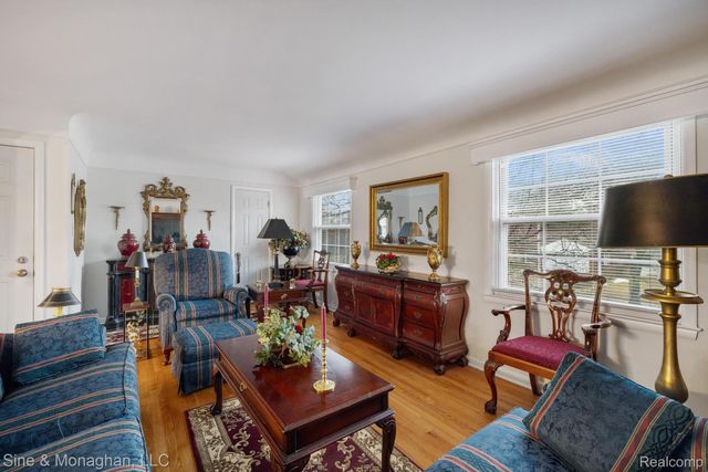 612 Cadieux Road, Grosse Pointe, MI 48230