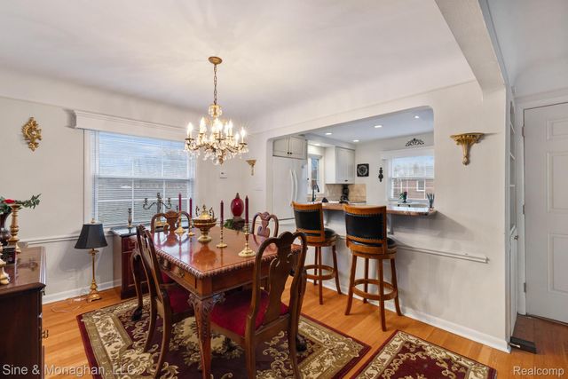 612 Cadieux Road, Grosse Pointe, MI 48230