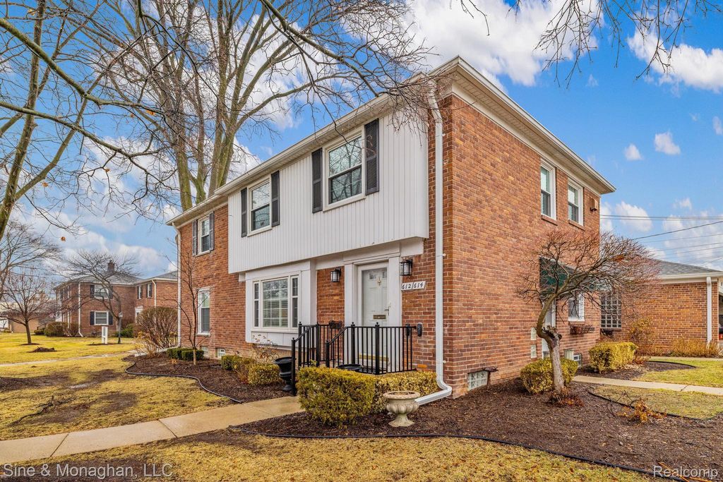 612 Cadieux Road, Grosse Pointe, MI 48230