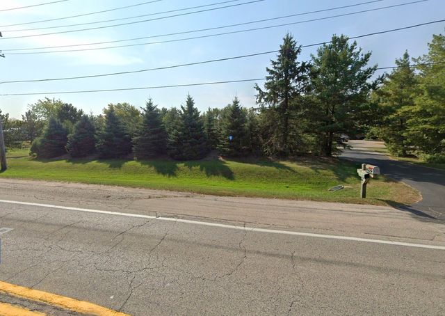 23901 W Grass Lake Road, Antioch, IL 60002