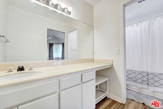 1890 Rory Lane 2, Simi Valley, CA 93063