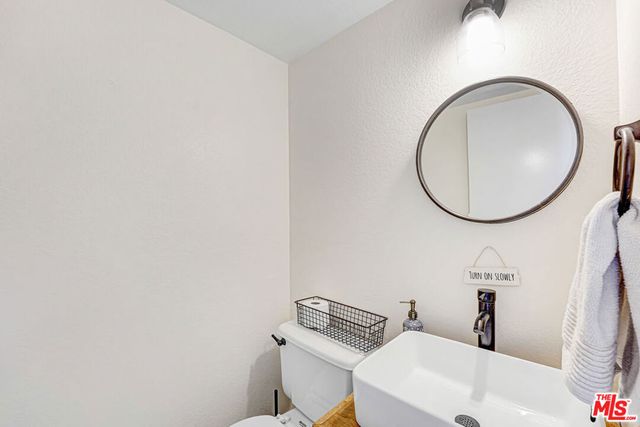 1890 Rory Lane 2, Simi Valley, CA 93063