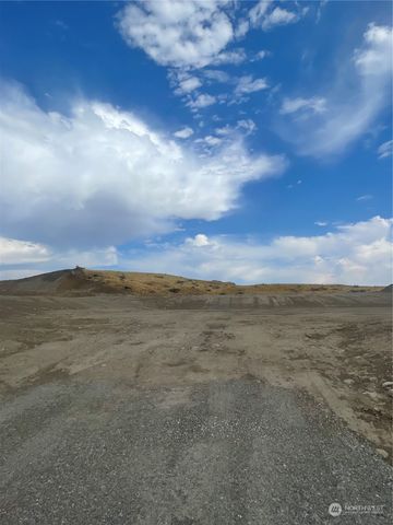 19 Parks Drive, Okanogan, WA 98840