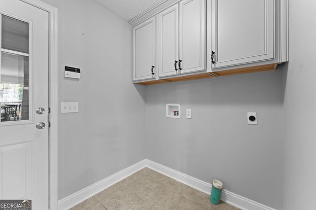 318 Christopher Luke Circle, Perry, GA 31069