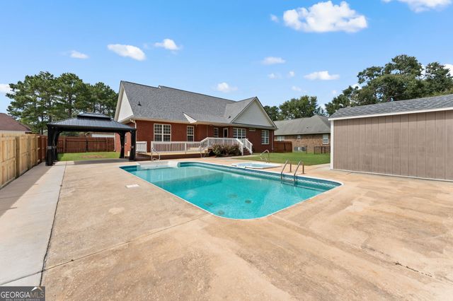 318 Christopher Luke Circle, Perry, GA 31069