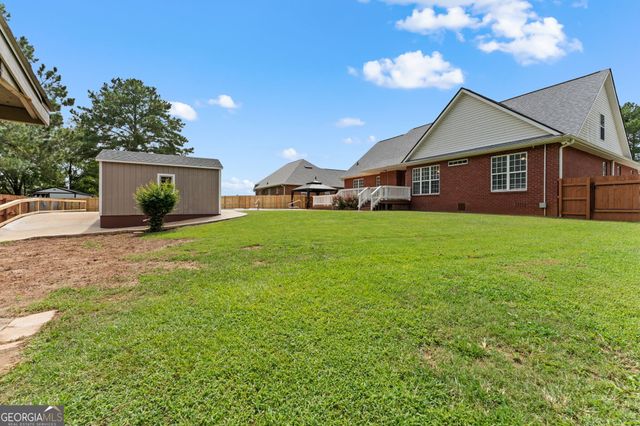 318 Christopher Luke Circle, Perry, GA 31069