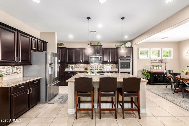 16230 W HOLLY Street, Goodyear, AZ 85395