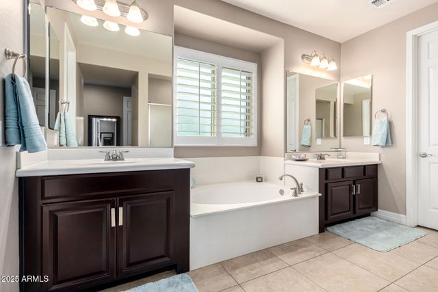 16230 W HOLLY Street, Goodyear, AZ 85395