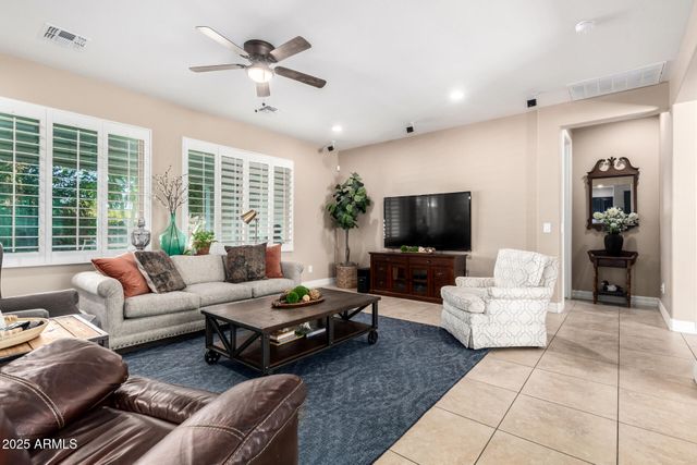 16230 W HOLLY Street, Goodyear, AZ 85395