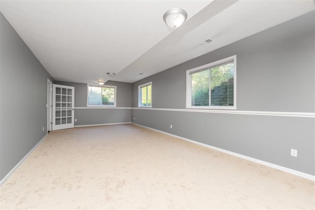 7873 Shepherds Glen Court, Kalamazoo, MI 49009