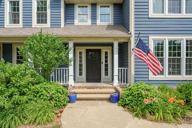 7873 Shepherds Glen Court, Kalamazoo, MI 49009