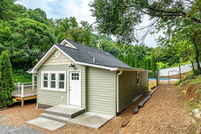 200 Coal Chute Road, Elizabethton, TN 37643